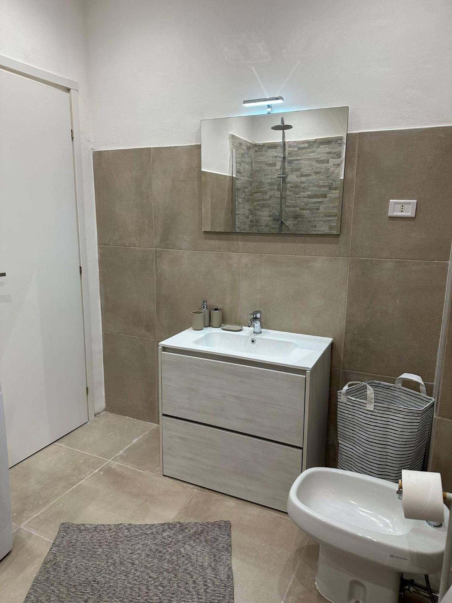 Da Luciano Vicino Stazione Genova Piazza Principe Apartment Luaran gambar